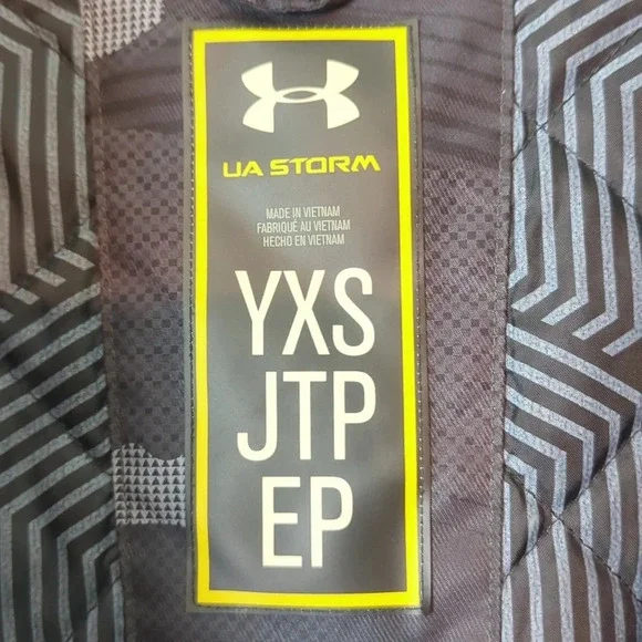 Under Armour Youth‎ Jacket. Youth XS. EUC - Picture 6 of 8